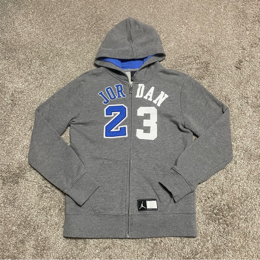 Boy’s Jordan Zippered Hoodie Size L